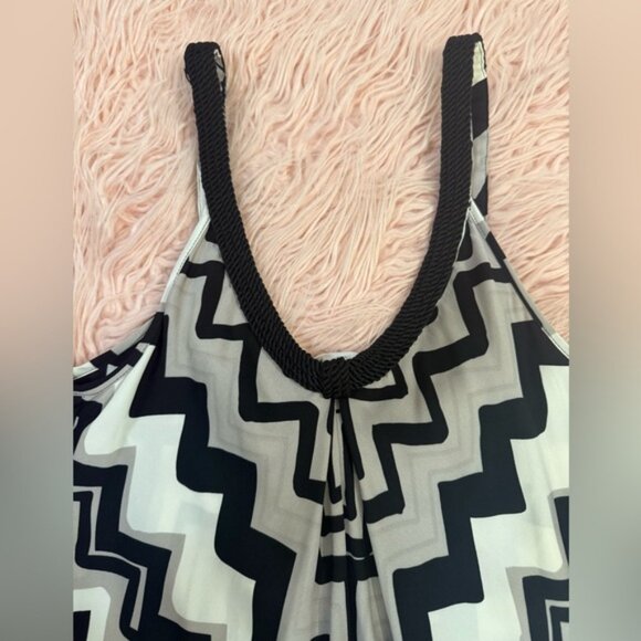 Diane von Furstenberg Black Neutral Chevron Top - Picture 11 of 11